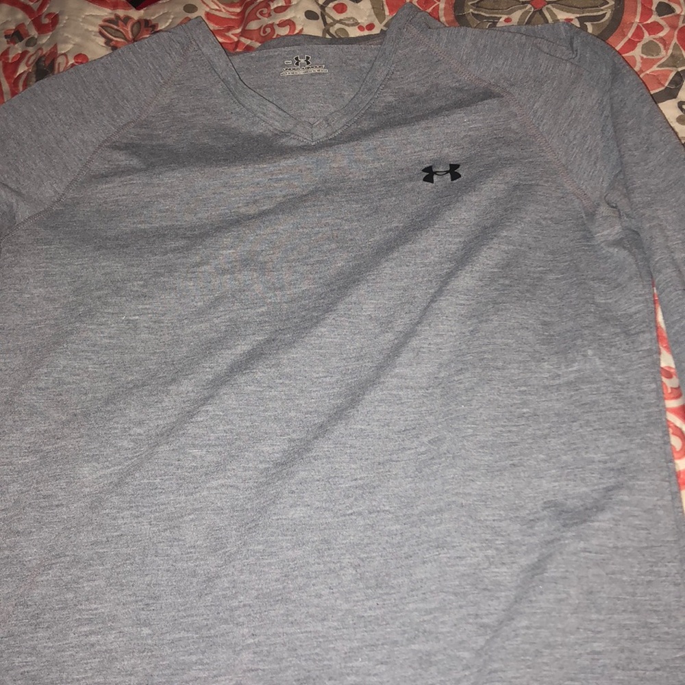Long sleeve under armour shirt